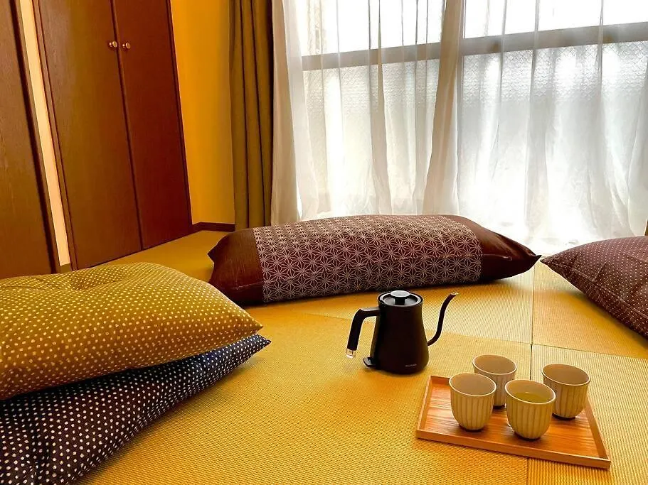 浅草寺3分｜浅草寺駅6分｜畳寝室｜最大2~6人｜ベランダスカイツリー！空港直通！ Apartment Tokyo